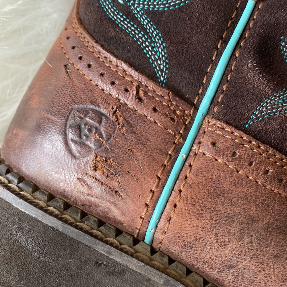 Ariat boots - Picture 3 of 7